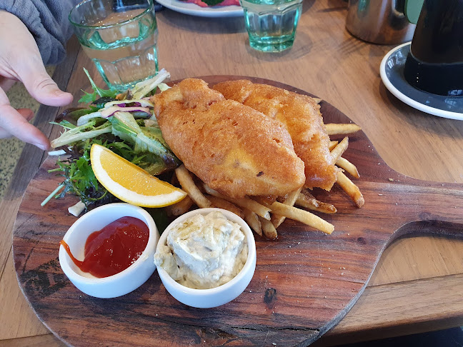 Comentarii opinii despre Midpoint Café