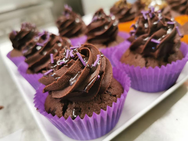 Alyx's Sweet Bakery - Hospitality and gastronomy