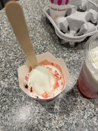 Opinii despre McDonald's Christchurch Airport în Christchurch - Hospitality and gastronomy