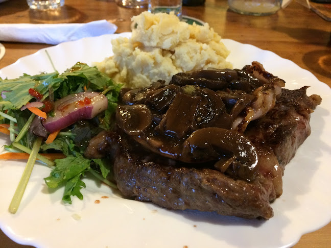 Punakaiki Rocks Hotel & Garden Bar