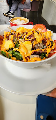 Sierra Café Lorne Street Open Times