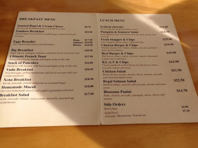 Opinii despre Blossoms Cafe în Riverhead - Hospitality and gastronomy