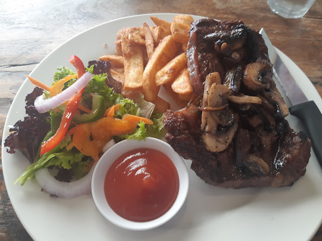 Comentarii opinii despre Devine Cafe and Restaurant