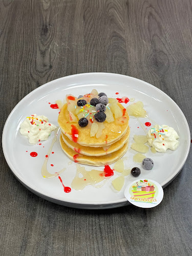 Queen Rolls Ice Cream Rolls - Hospitality and gastronomy