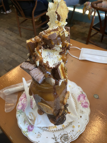 CrunchTower Desserts&Drinks - Auckland