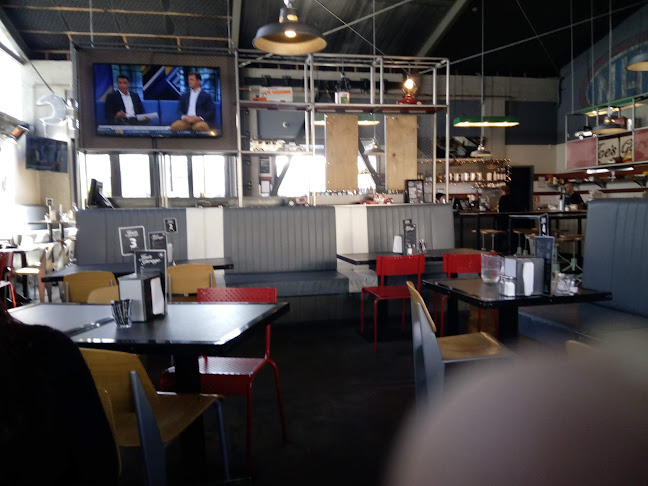 Comentarii opinii despre Joe's Garage