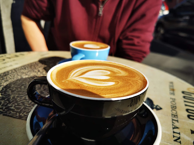 Black & White Coffee Cartel - Hospitality and gastronomy