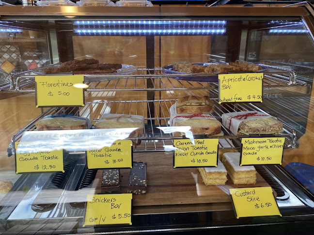 Opinii despre Little Riverside Cafe în Tuakau - Hospitality and gastronomy