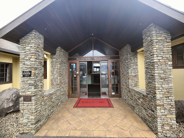 Oaktree Restaurant - Hospitality and gastronomy