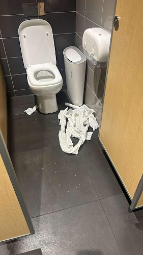 McDonalds Yaldhurdst Phone number