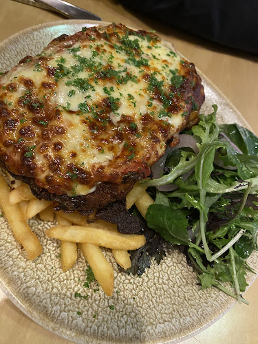 Albert's Post Bar and Eatery - Hospitality and gastronomy