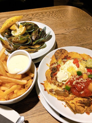 Comentarii opinii despre Groper Garage Bar & Restaurant