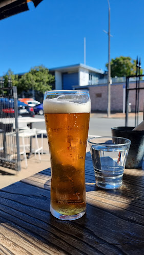 Seven Hills Cafe, Restaurant and Bar