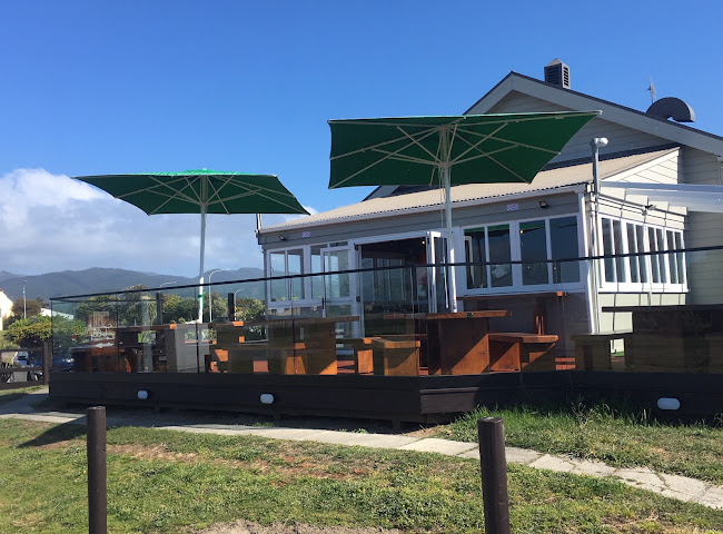 The Jolly Pub & Kitchen Kapiti - Paraparaumu Beach