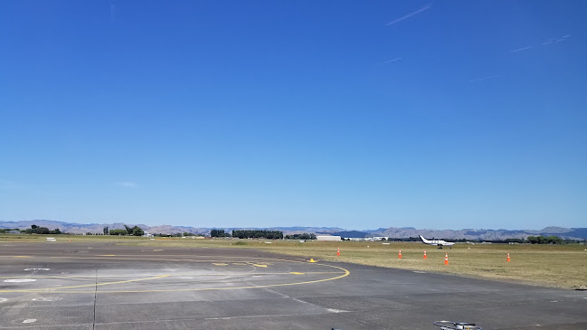 Darton Field Cafe At Gisborne Airport - Hospitality and gastronomy