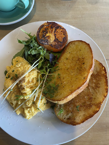 Marine Parade Eatery - Paraparaumu