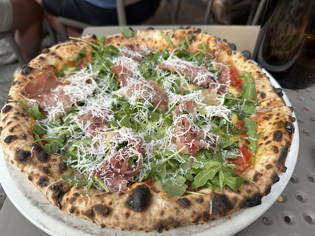 Alessandro's Pizzeria e Pasta Napoletana - Hospitality and gastronomy