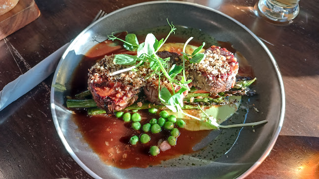 Comments and reviews of Boots and Jandals