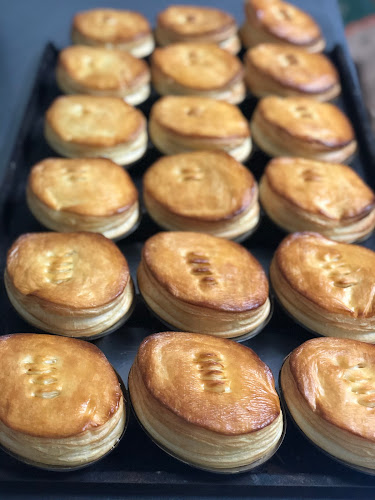 Comments and reviews of Maxbake Bakery & Lunch Bar