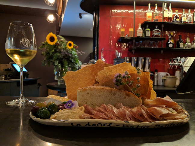 Matisse Wine Shop & Bar - Hospitality and gastronomy