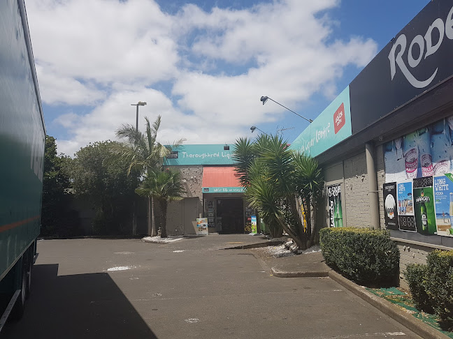 Thoroughbred Liquor Centre - Hospitality and gastronomy