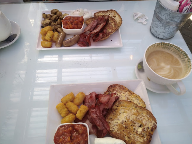 Comments and reviews of Vintage Cafe