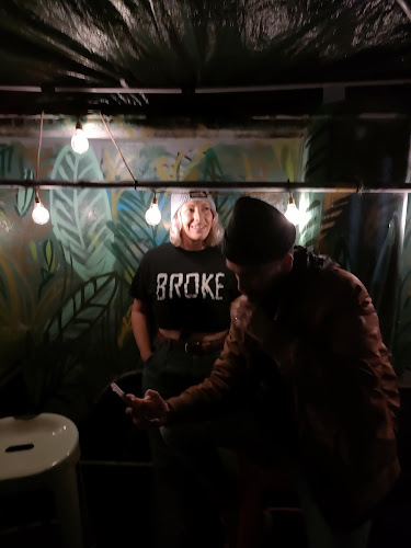 Comentarii opinii despre Eight Ball Pool & Darts