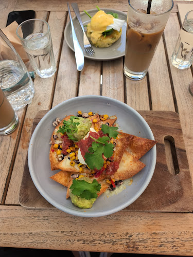 Comentarii opinii despre Willow Cafe