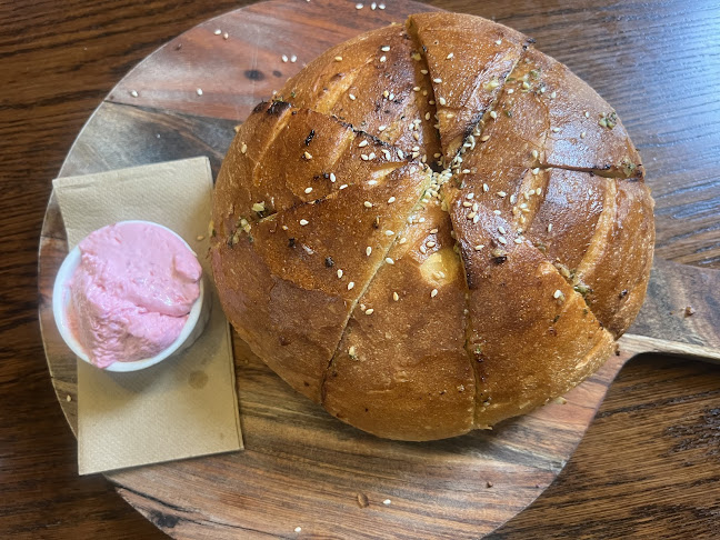 Pig & Whistle, Historic Pub - Hospitality and gastronomy