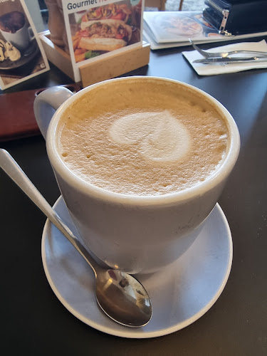 Comments and reviews of The Coffee Club Meridian Mall