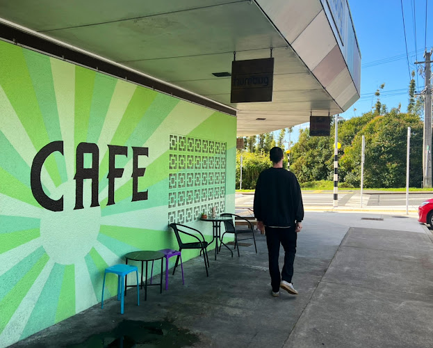 Comments and reviews of Humbug Cafe