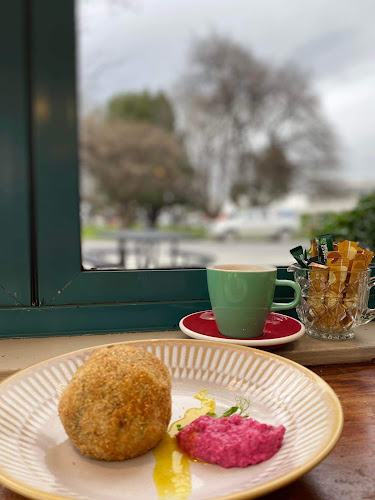 In The Neighbourhood Coffee House - Hospitality and gastronomy