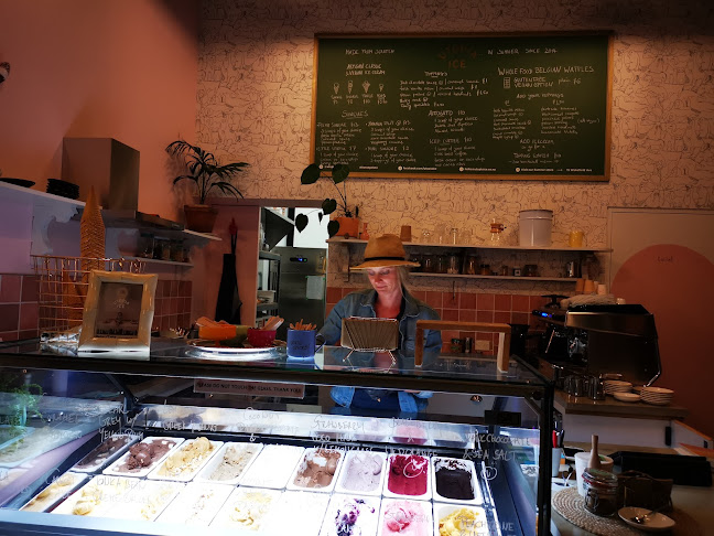 Utopia Ice City Phone number