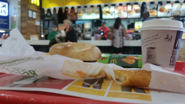 McDonald's Manukau Mall Foodcourt - Hospitality and gastronomy