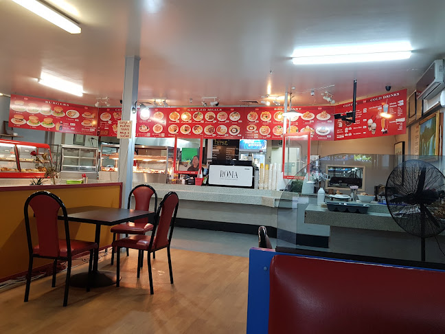 Ronnies Cafe & Bakery - Hospitality and gastronomy