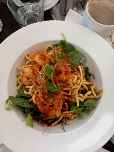 Poppys Cafe - Hospitality and gastronomy