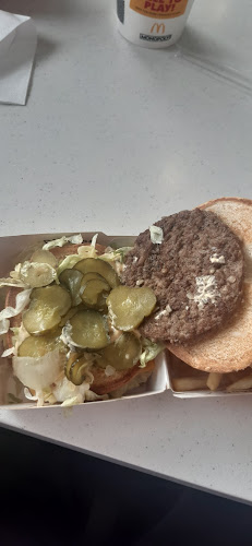 McDonald's Basin Reserve - Hospitality and gastronomy