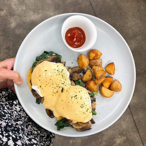 CAFE BLUE WHALE - Auckland