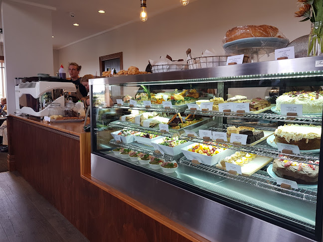 Comments and reviews of Zenders Cafe and Venue