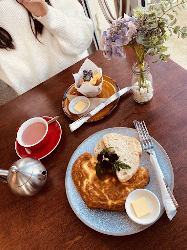 Cloud 777 Cafe Phone number