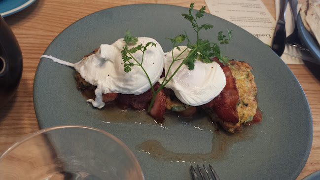 Comentarii opinii despre Honest Cafe