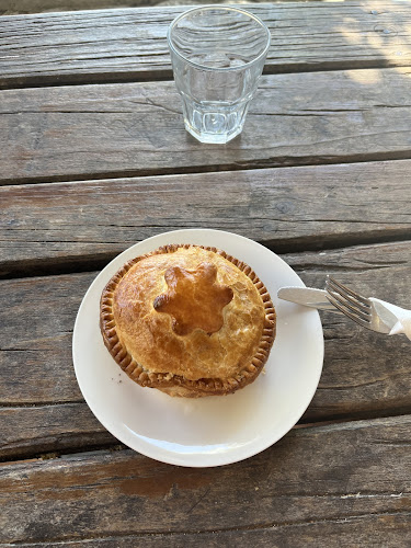 Opinii despre Vinnie's Cafe în Karamea - Hospitality and gastronomy