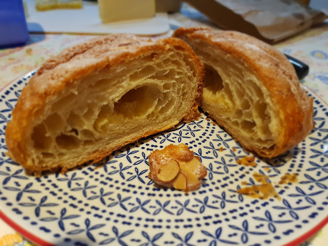 Les Délices Bakery - Hospitality and gastronomy