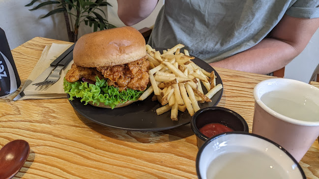 Honolulu Lulu - Hospitality and gastronomy