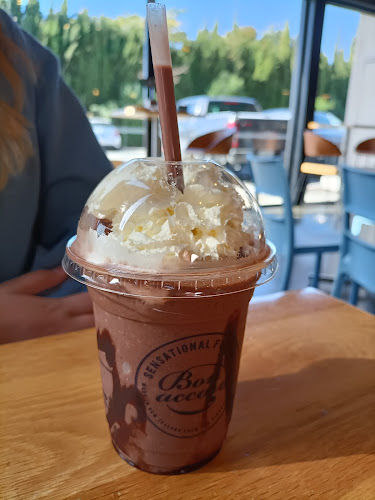 Revival Café & Coffee - Hospitality and gastronomy