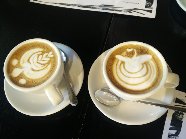 Comentarii opinii despre YUN