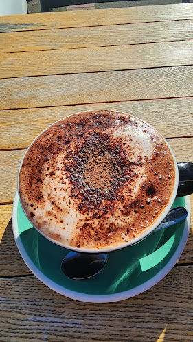 Comentarii opinii despre In The Neighbourhood Coffee House