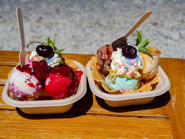 Peake’s Kitchen & Ice Cream, Store - Papatowai