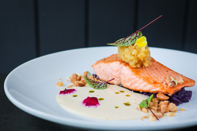 Aihe - Hospitality and gastronomy