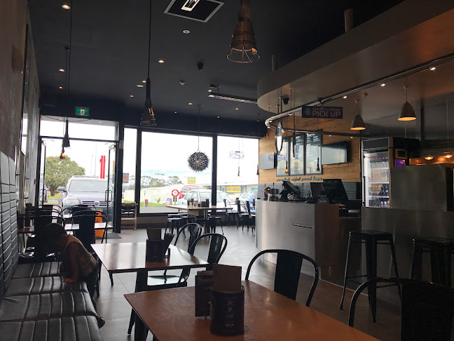 BurgerFuel Westgate - Hospitality and gastronomy